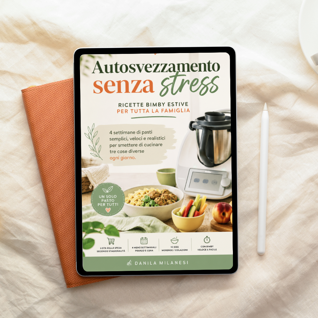 Tablet con ebook Autosvezzamento Senza Stress aperto sulla copertina